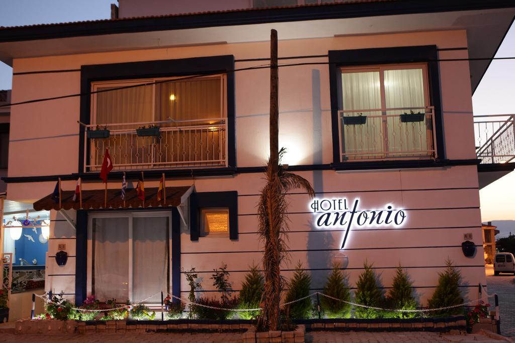 Hotel Antonio Çeşme Esterno foto